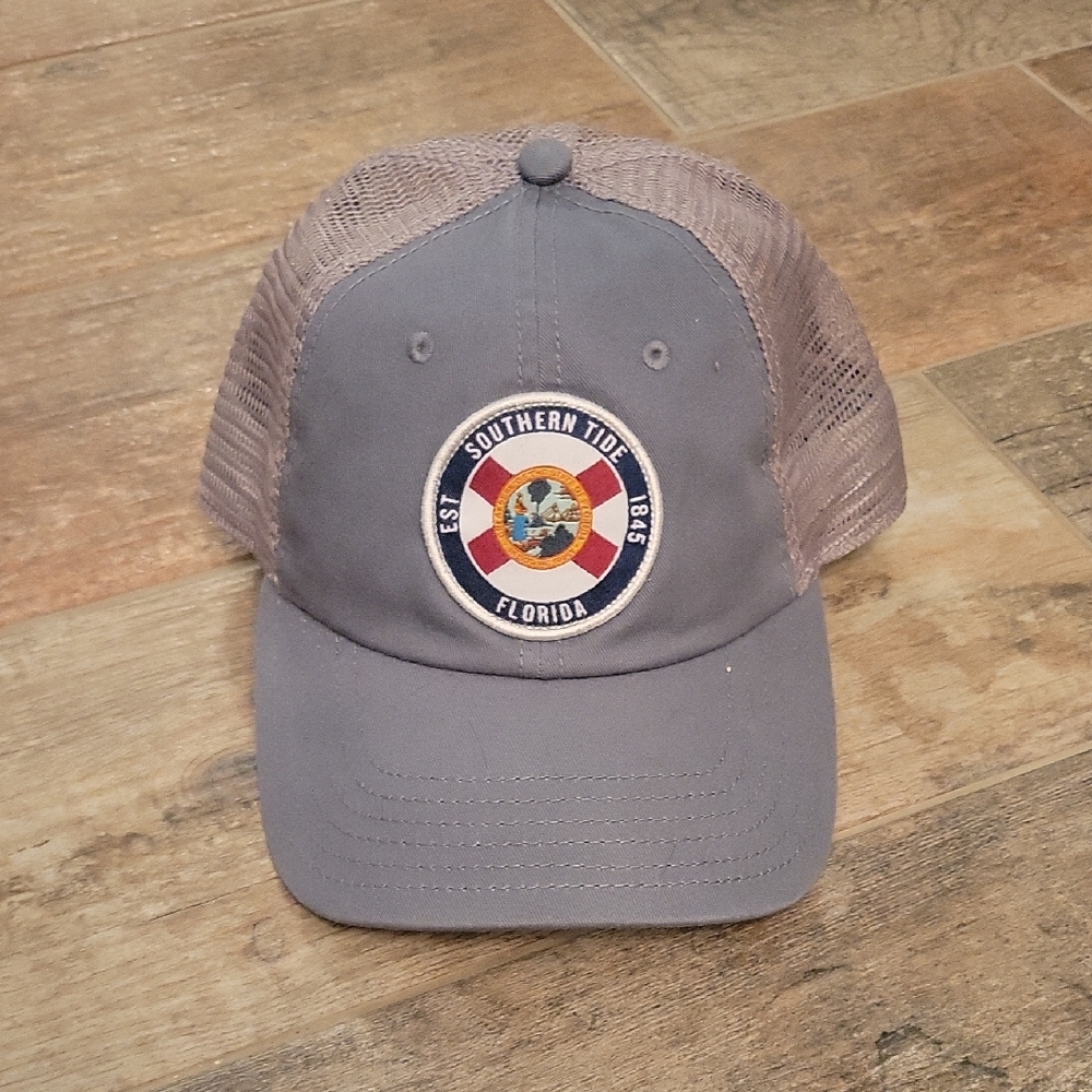 Southern Tide Gray Trucker Hat EUC